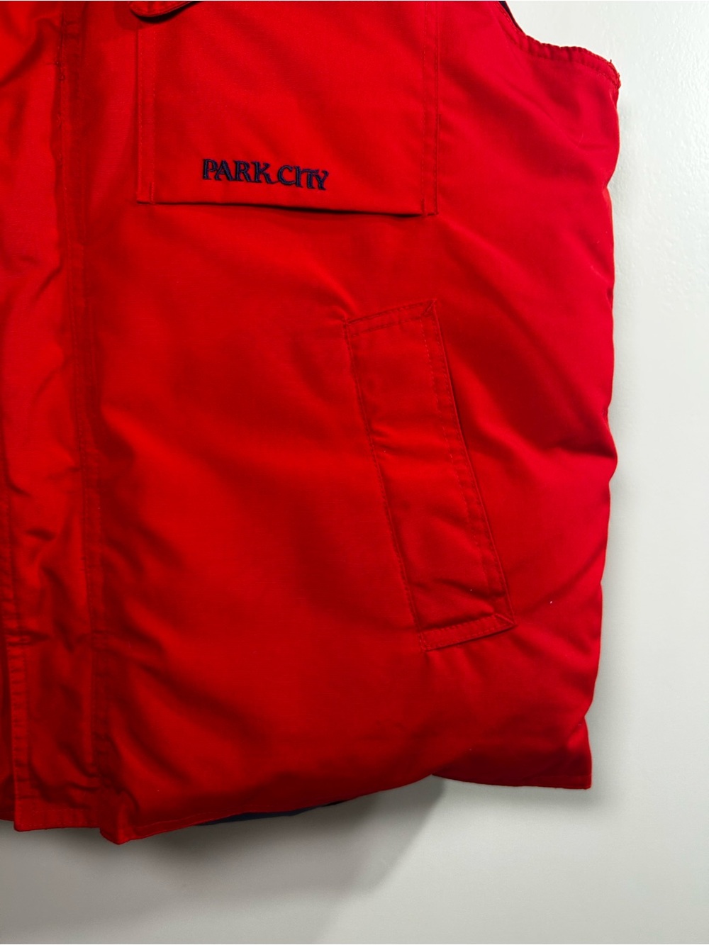 Men's Red Quilted Puffer Vest - Picture 4 of 11